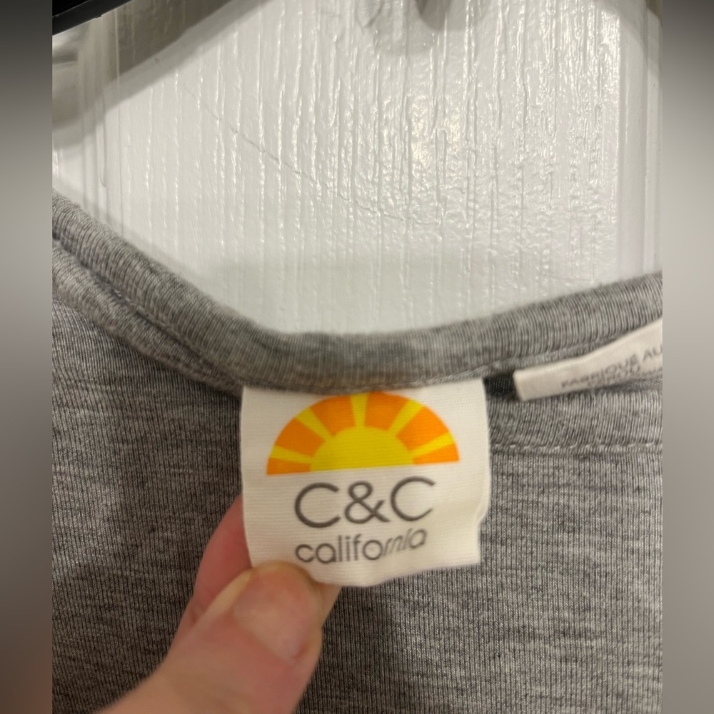**C&C California** Gray T-Shirt - Picture 4 of 5